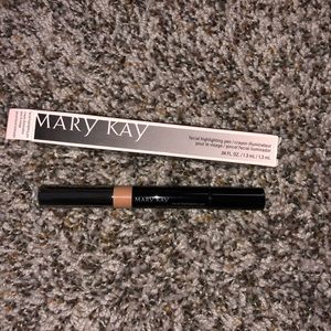 Mary Kay highlighting pen